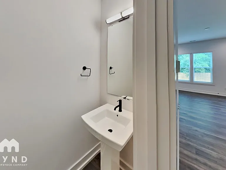 1027 Trembeth Dr — Photo 13