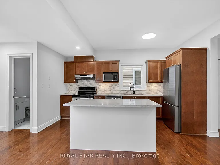 1448 Queensdale Ave — Photo 16