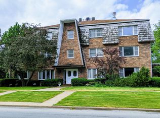 108 Fisk Ave APT 8, Dekalb, IL 60115