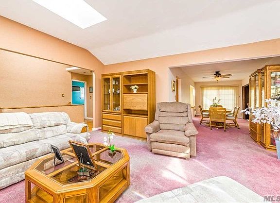 4th image of 863 Leeds Dr