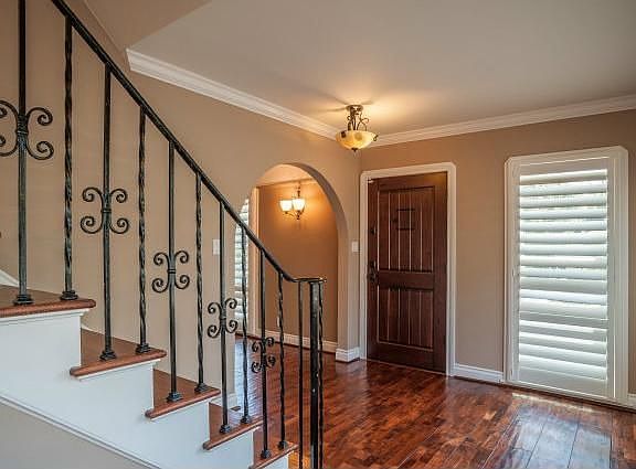 4th image of 108 Wildwood Ave