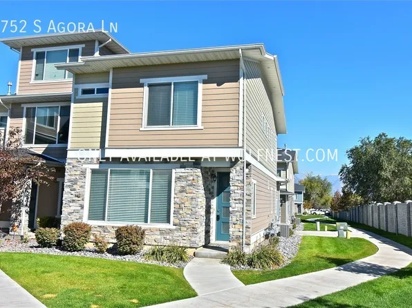 9752 S Agora Ln, South Jordan, UT 84095