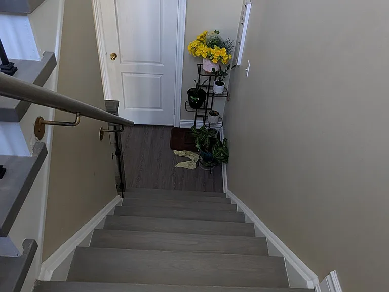 1218 Lamont Cres — Photo 20