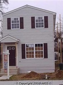 2nd image of 1111 46th St SE