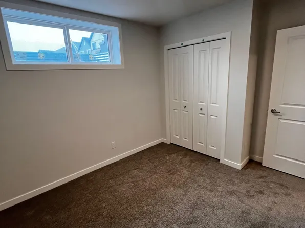 343 Magnolia Dr SE #B, Calgary, AB T3M 3S3