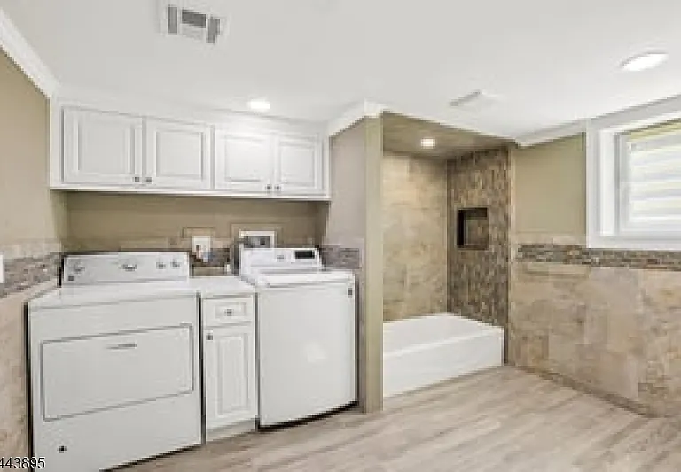 50 Lincoln Pl — Photo 11