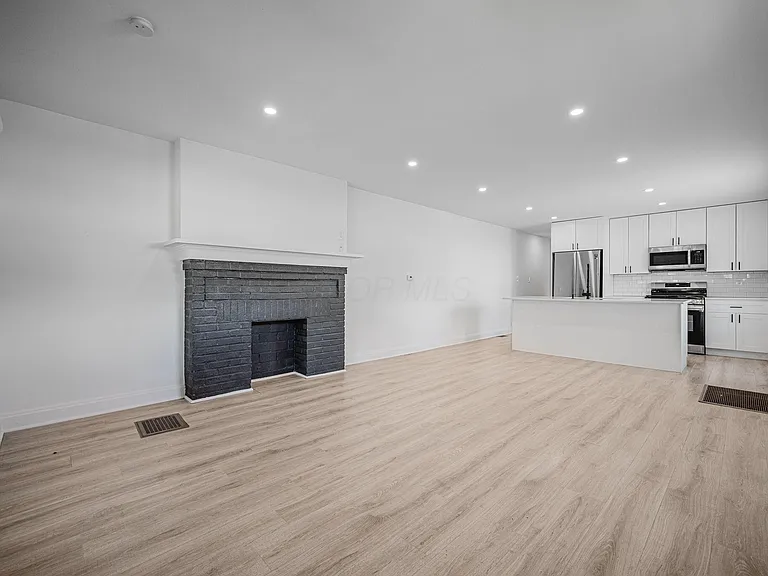 719 S 17th St — Photo 4