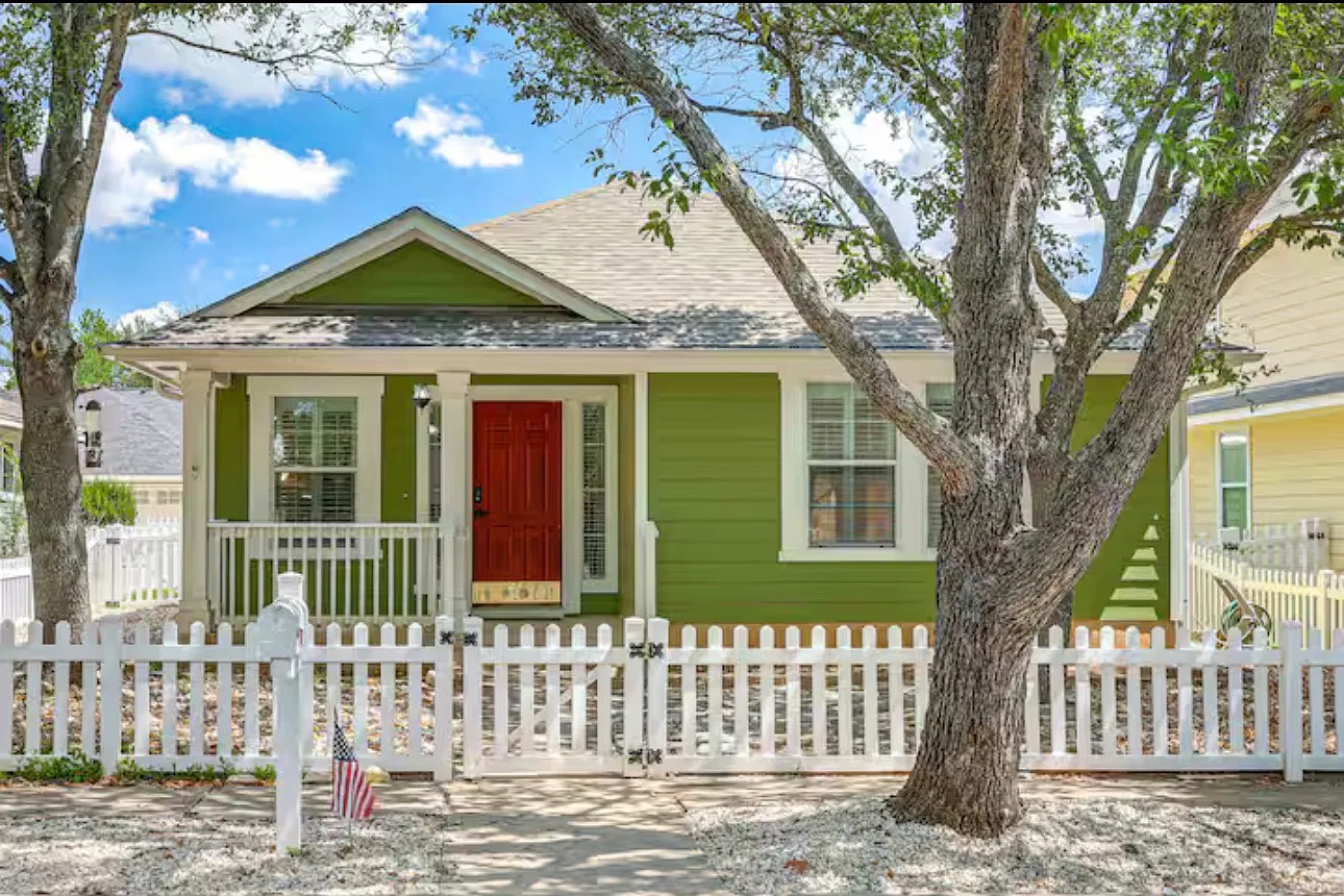 3 bed, 1306 sqft, $1,800 — Photo 3