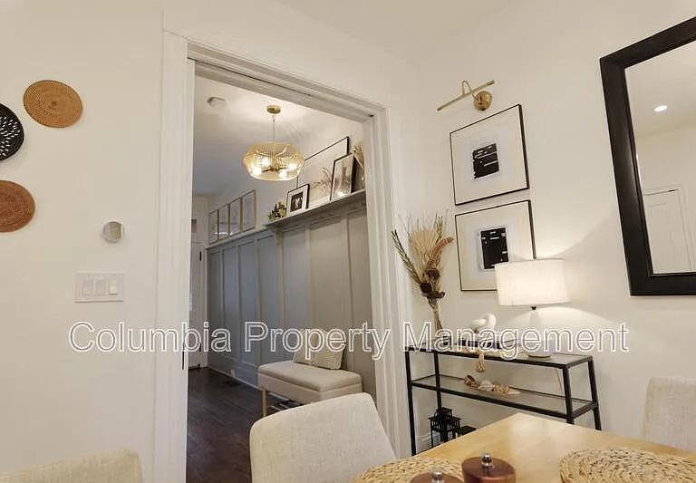 11 Q St NE — Photo 7