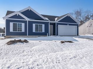 1820 Bluff Ridge Ct, Portage, MI 49002