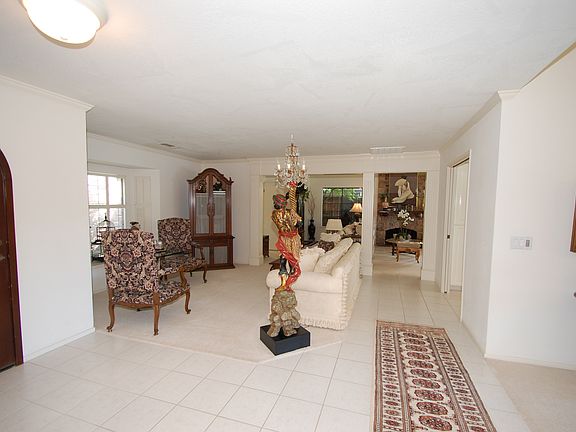 2nd image of 3840 Fort Donelson Dr