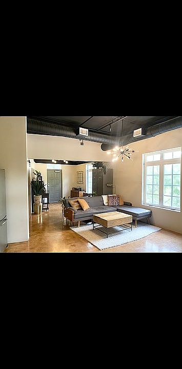 1st image of 2064 Herschel St Unit 303