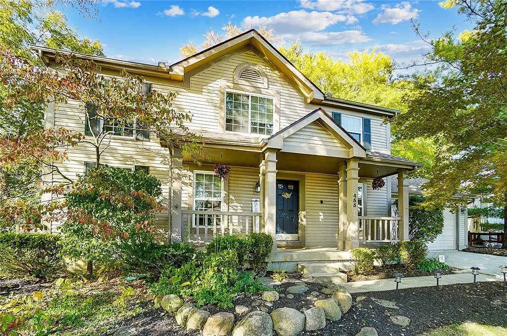 455 Wellington Way photo 1