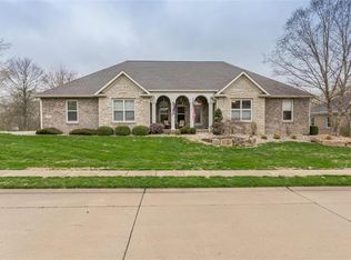 301 Blue Sky Ln, Glen Carbon, IL