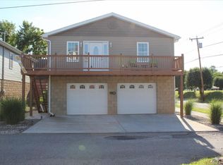 1108 Riveredge Dr, Milton, WV 25541