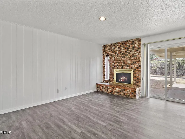 10222 Dunbarton Dr — Photo 3
