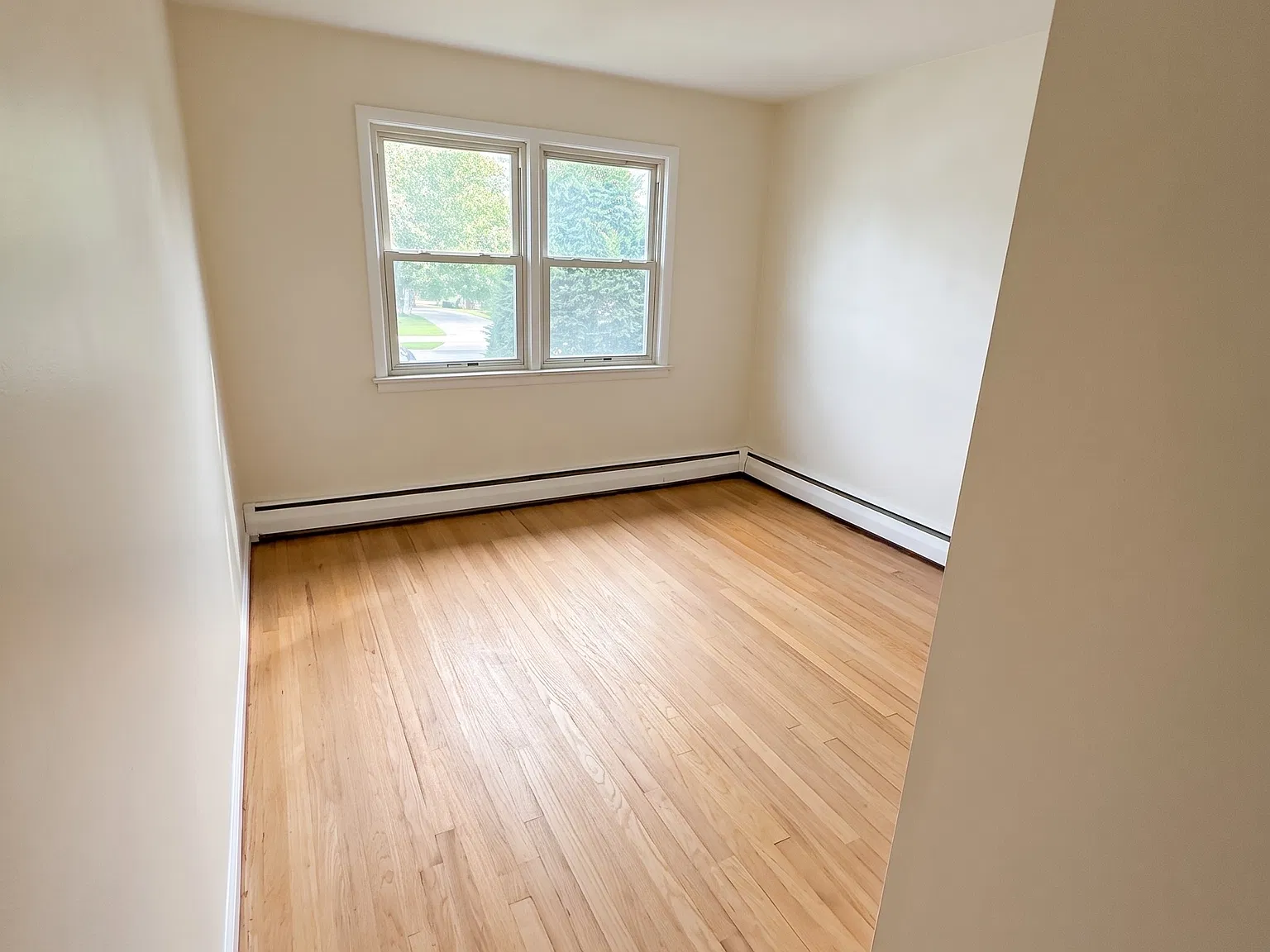3 bed, 1.5 bath, $3,395 — Photo 3