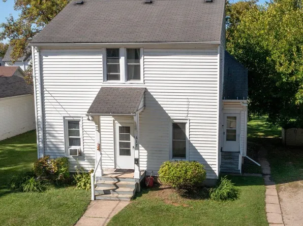 617 Henry St, Neenah, WI 54956