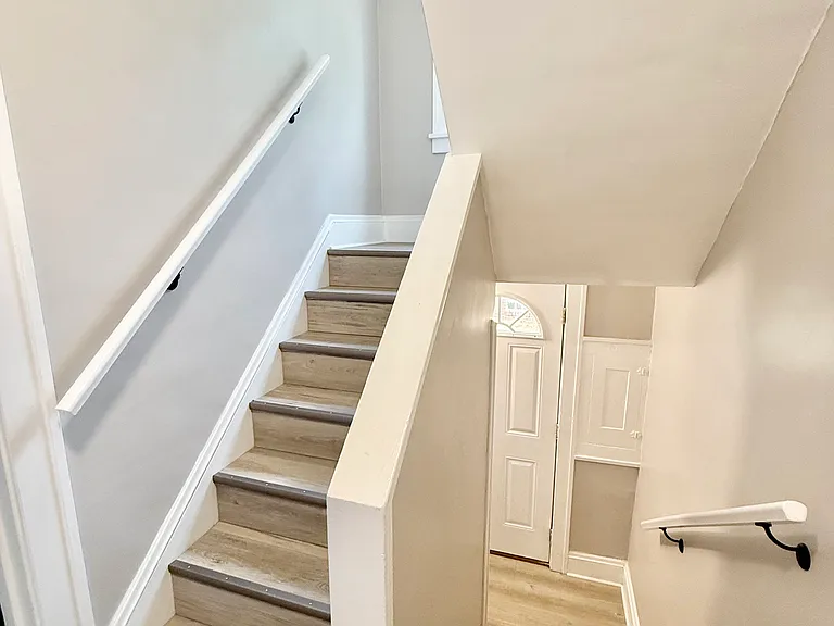 4623 Behrwald Ave — Photo 11