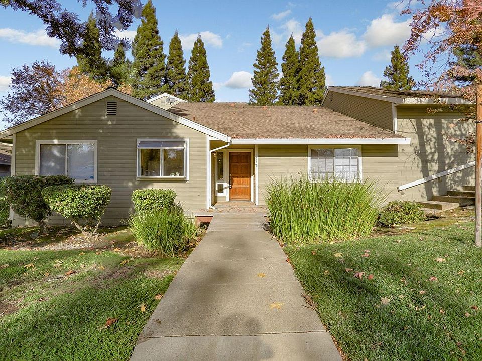 1st image of 237 Live Oak Cir
