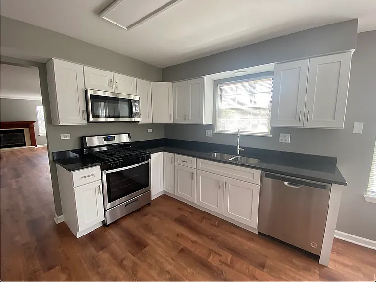 2111 Camden Ln #2111 — Photo 6