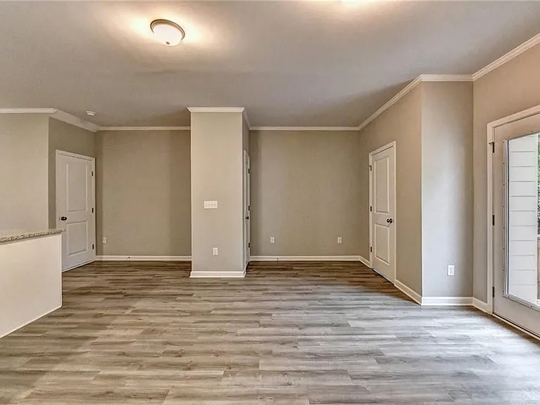 2776 Laurel Ridge Cir — Photo 24
