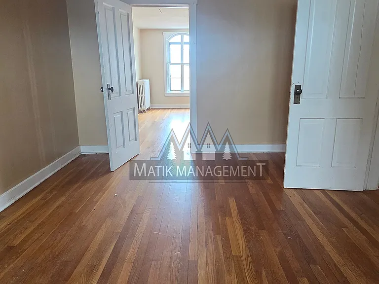 143 Main St W #1/2 — Photo 41