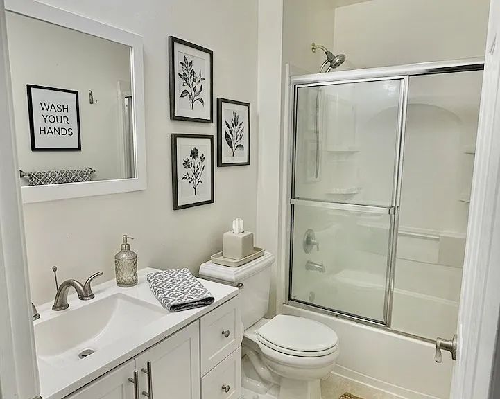 Primary Ensuite Bath Virtually Staged