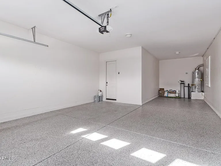 3056 E Appaloosa Rd — Photo 30