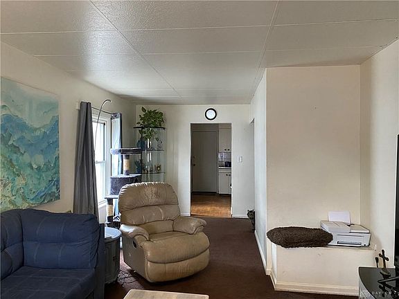 5th image of 4222 Woodcliffe Ave