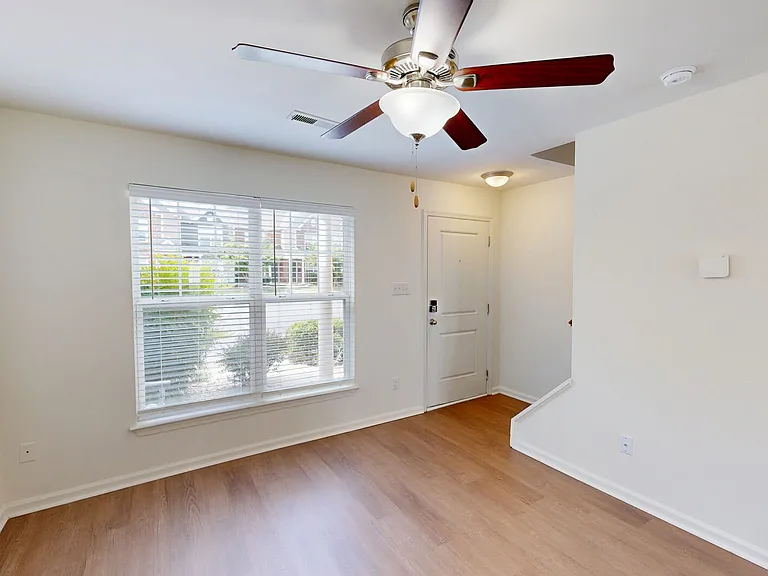 Gayton Pointe Townhomes — Photo 33