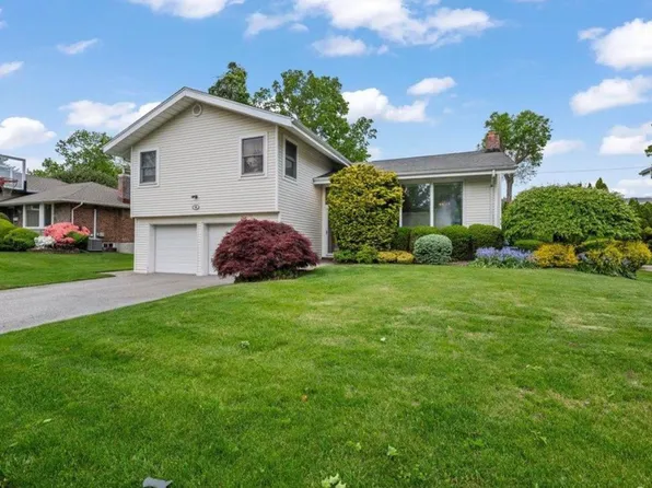 56 Middle Ln, Jericho, NY 11753
