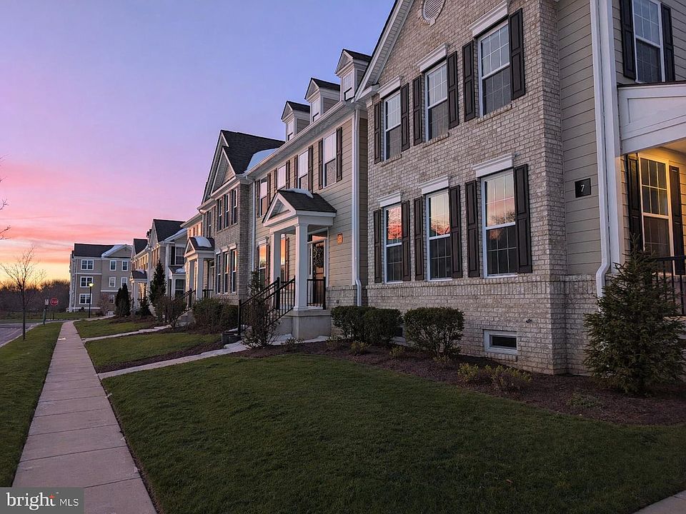 1st image of 7 Magpie Ln