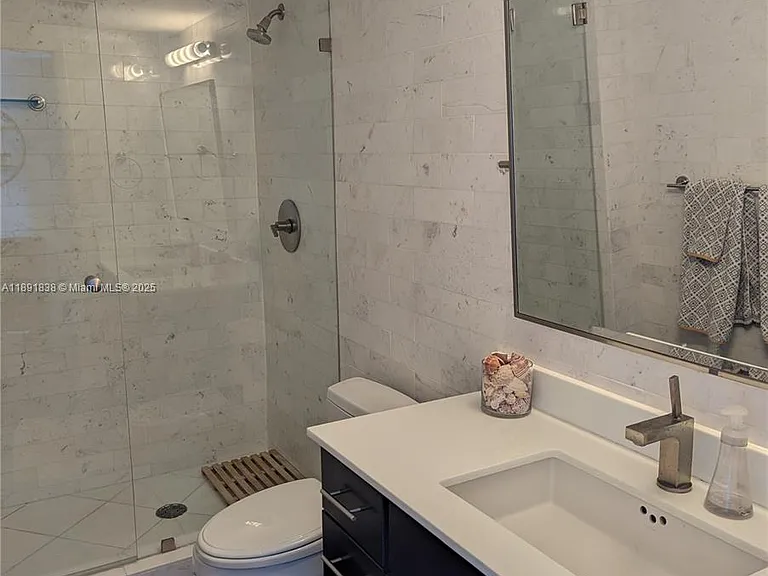 41 SE 5th St #2302 — Photo 22