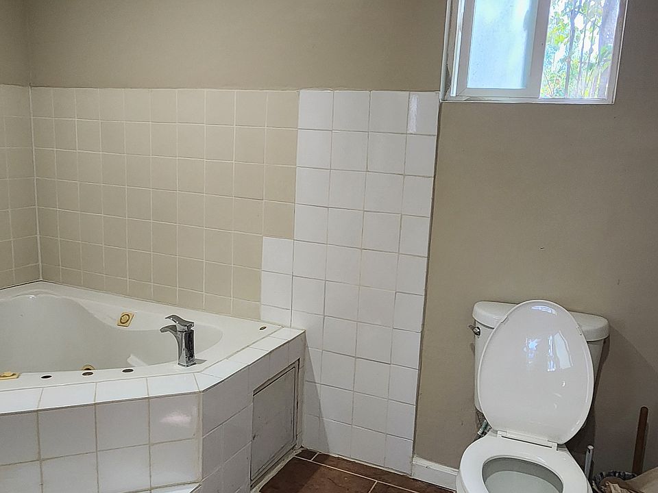 Master bathroom with spa tub.