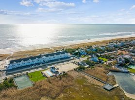 473 Dune Rd, Westhampton Beach, NY