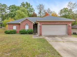 1304 Ridgecrest Dr, Benton, AR 72015