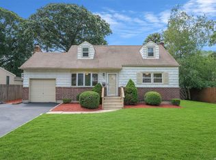 46 Irving Ave, North Babylon, NY 11703