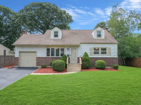 46 Irving Avenue, North Babylon, NY 11703