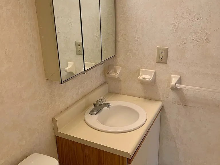 2751 Pennsylvania Ave #B107 — Photo 37