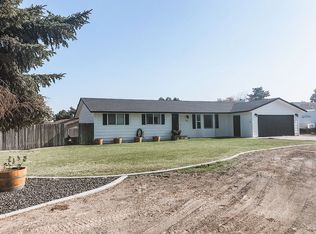922 E Eastlake Dr, Kennewick, WA 99337