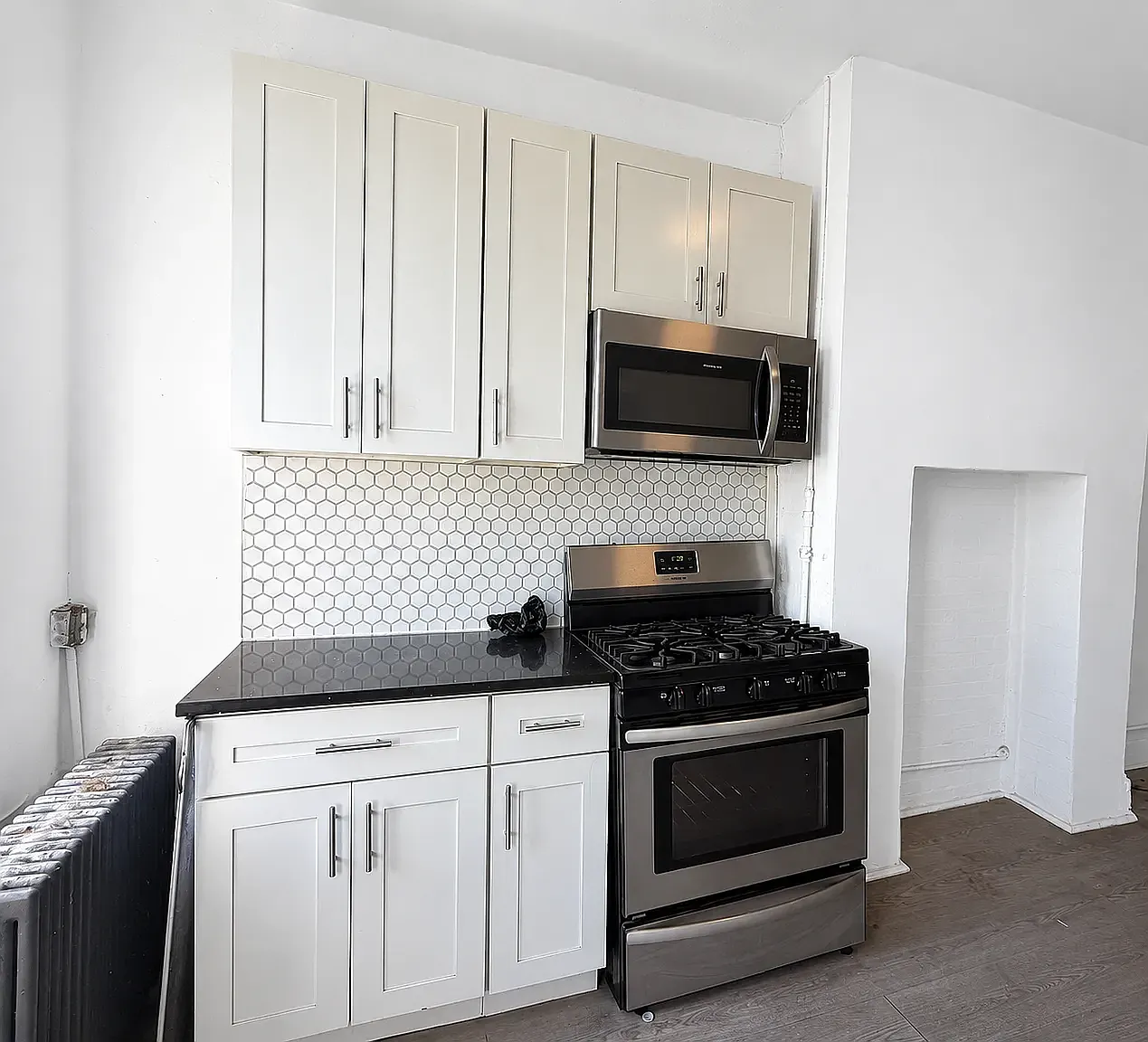 188 Suydam Street — Photo 3