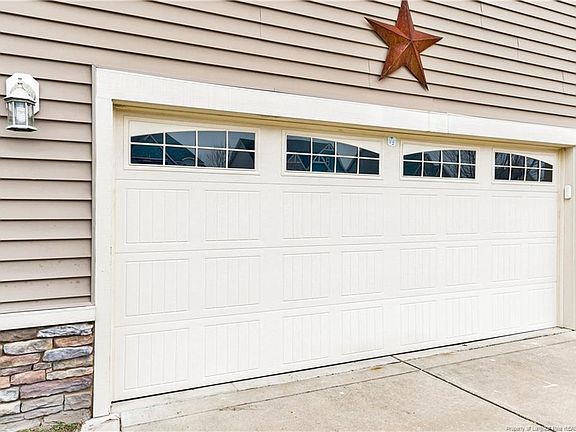 4th image of 305 Otley Ct