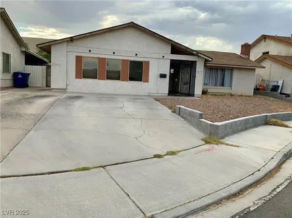 3533 Moraga Dr, Las Vegas, NV 89103