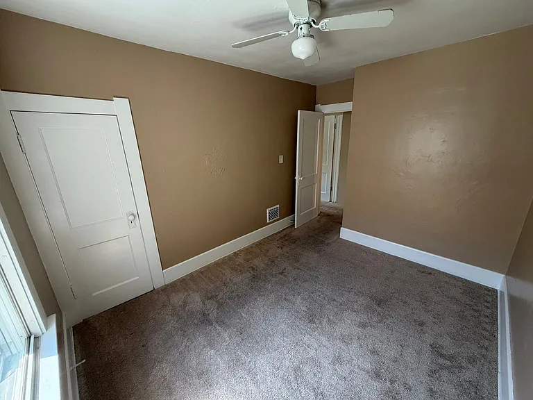 4136 Fairview Dr — Photo 28