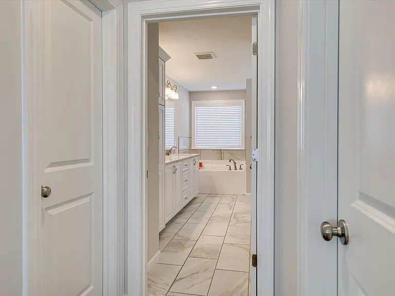 2217 Kendall Park Dr — Photo 33