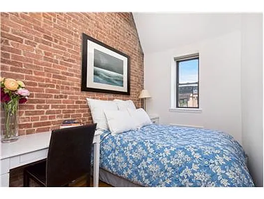 Sold by Douglas Elliman | media 14