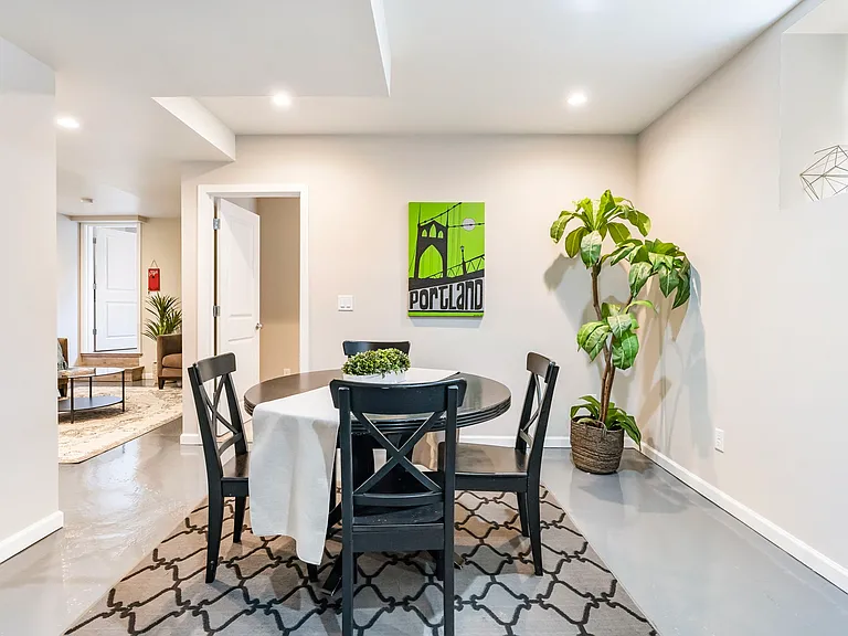 522 NE Morris St #BASEMENT — Photo 15