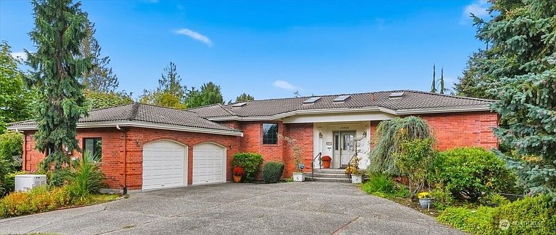 2nd image of 15508 72nd Avenue W