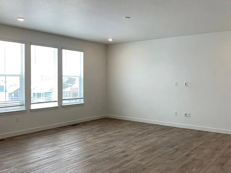 8099 Mount Kataka St — Photo 7